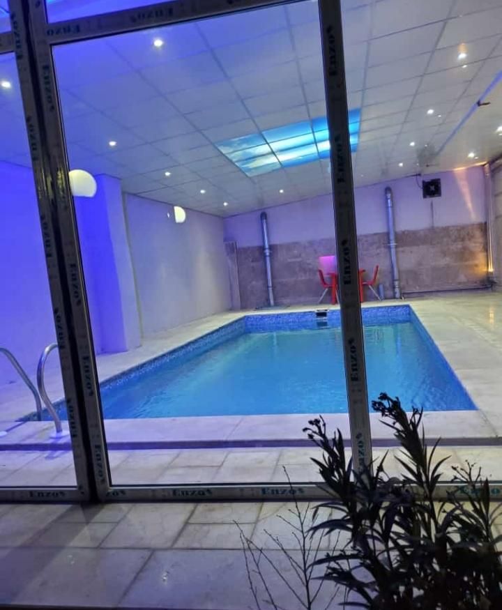 اجاره روزانه ویلا استخردار|اجارهٔ کوتاه‌مدت ویلا و باغ|کرج, کمال‌شهر|دیوار