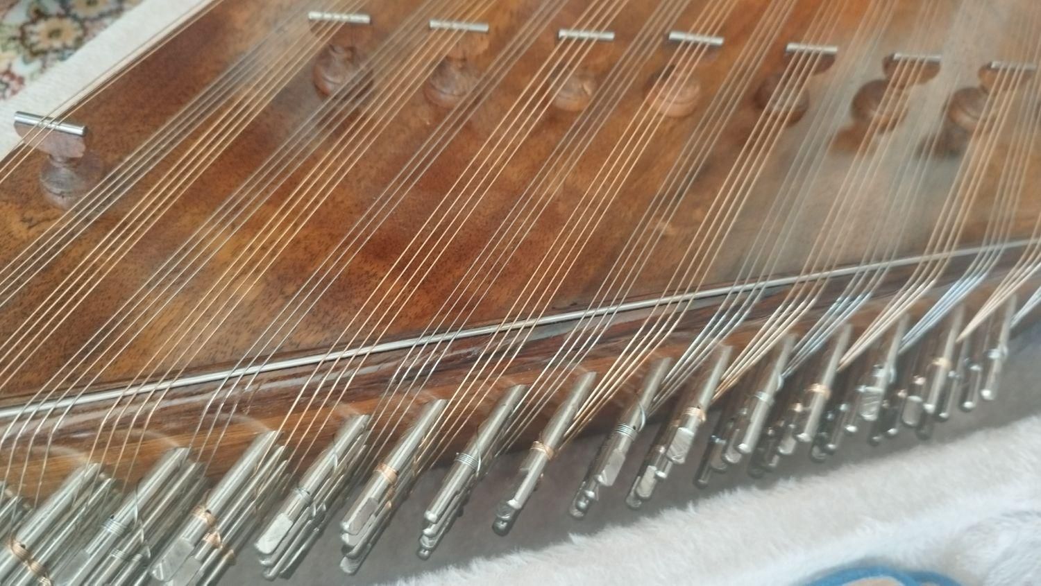 سنتور|سازهای سنتی|رودسر, |دیوار