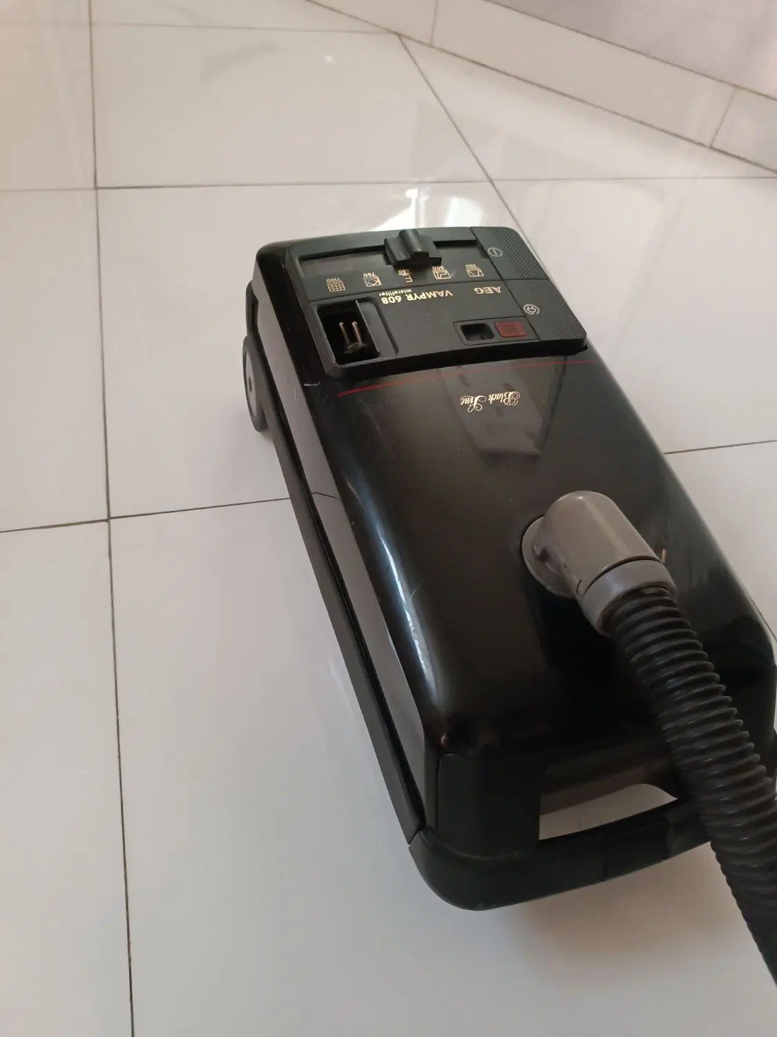 جارو برقی آلمانی اصل AEG|جاروبرقی، جارو شارژی، بخارشو|کرج, حصارک بالا|دیوار