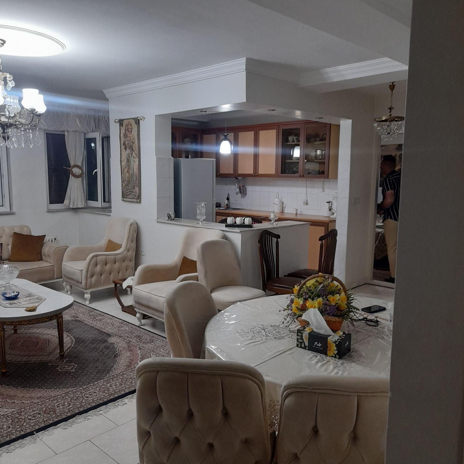 فروش آپارتمان شیک85متری دوخوابه برخیابان فدک میخک|فروش آپارتمان|ارومیه, |دیوار