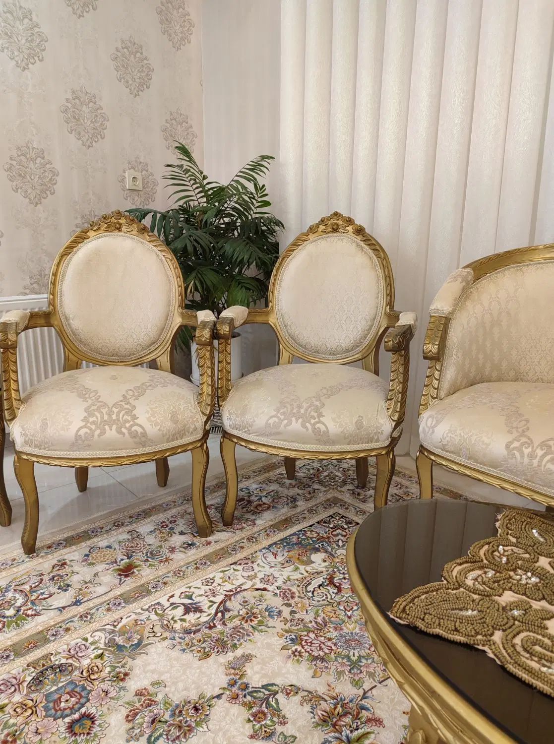 مبل سلطنتی ۹ نفره به همراه ناهارخوری ۸ نفره|مبلمان خانگی و میز عسلی|گنبد کاووس, |دیوار