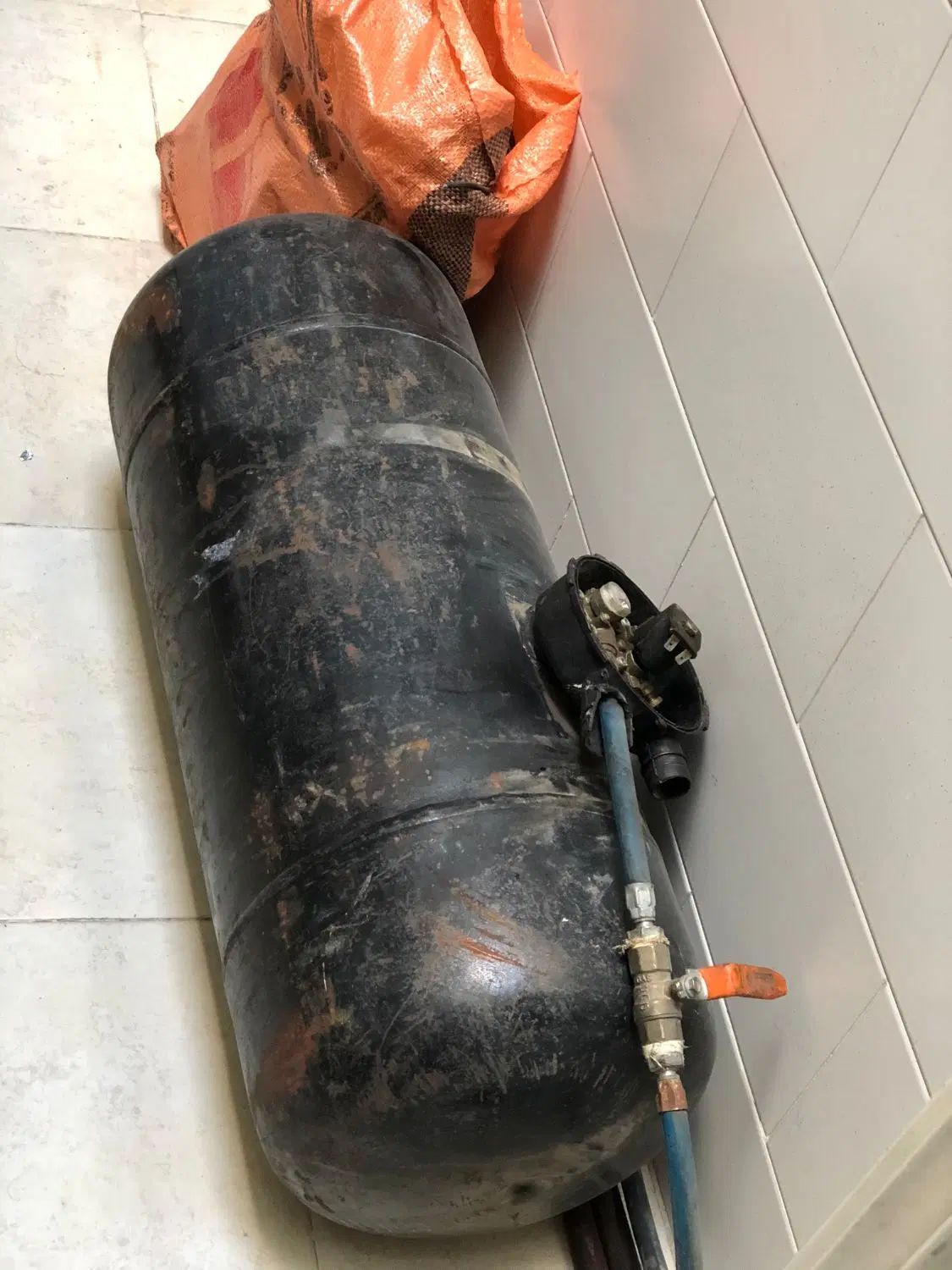 کپسول گاز LPG الی پی جی 60 لیتری با لوله و لوازم|قطعات یدکی و لوازم جانبی|فردیس, فردیس|دیوار