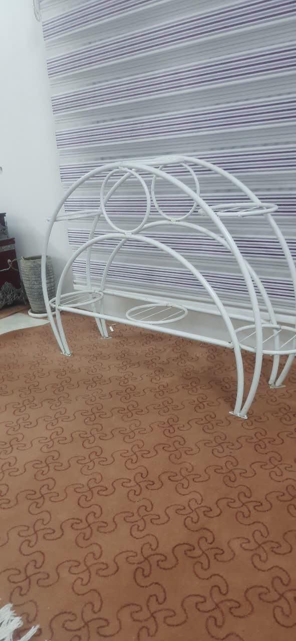 گلدان فرفورژه|گل و گیاه طبیعی|قم, آزادگان|دیوار