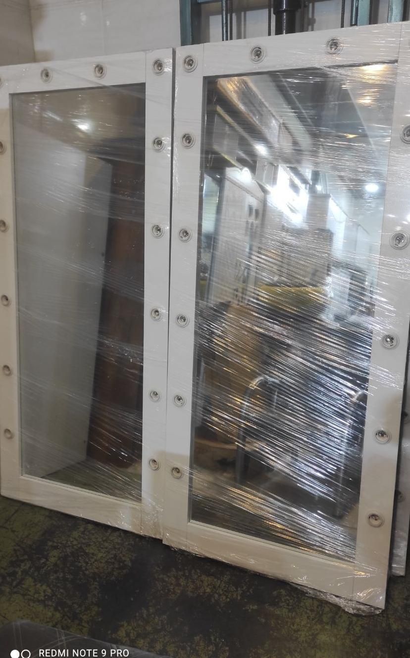 چراغ دار آیینه|آینه|دوگنبدان, |دیوار