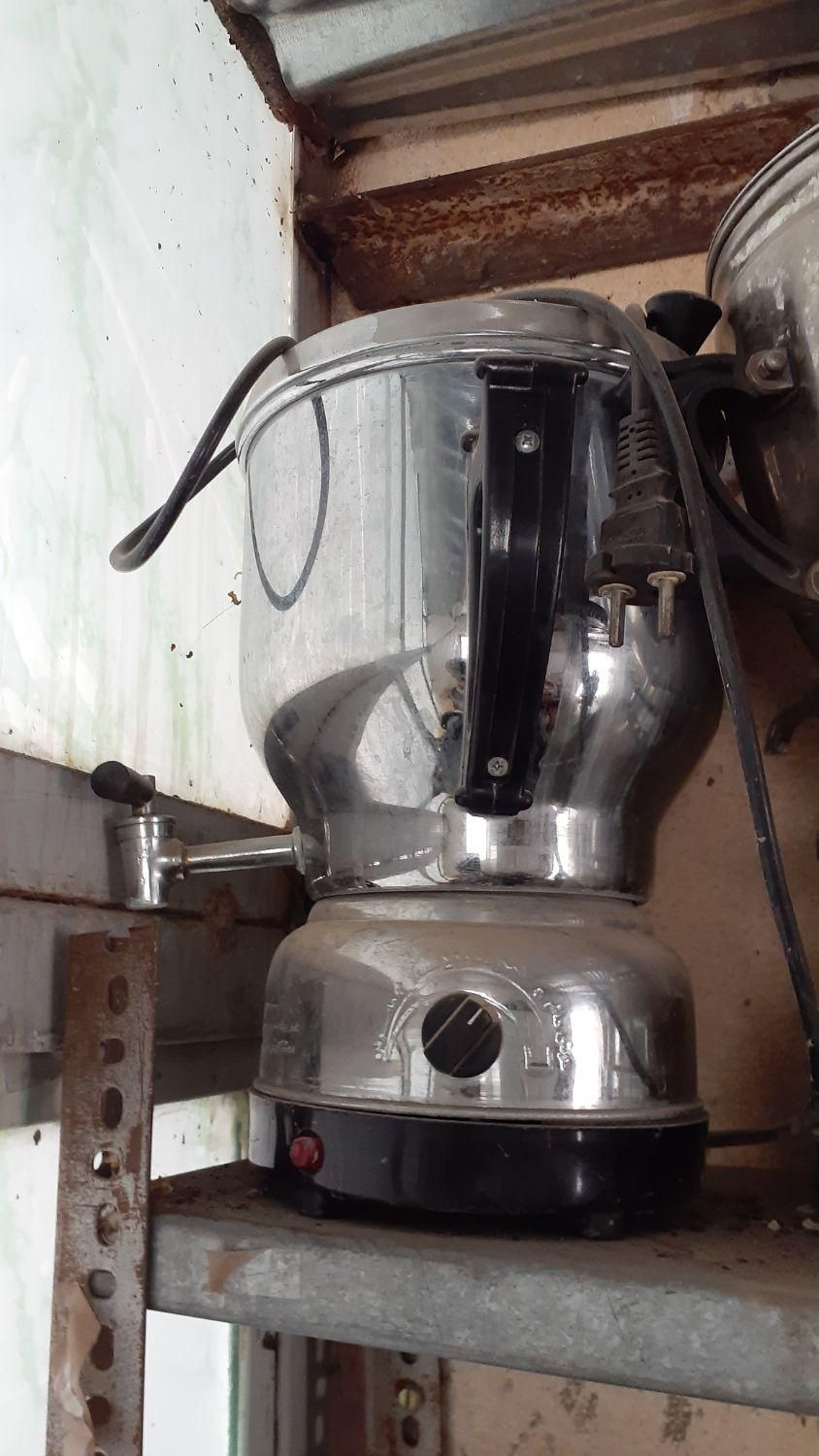 ۲ عدد سماور برقی و گازی سالم و به شرط|سماور، چایساز، قهوهساز|قیدار, |دیوار