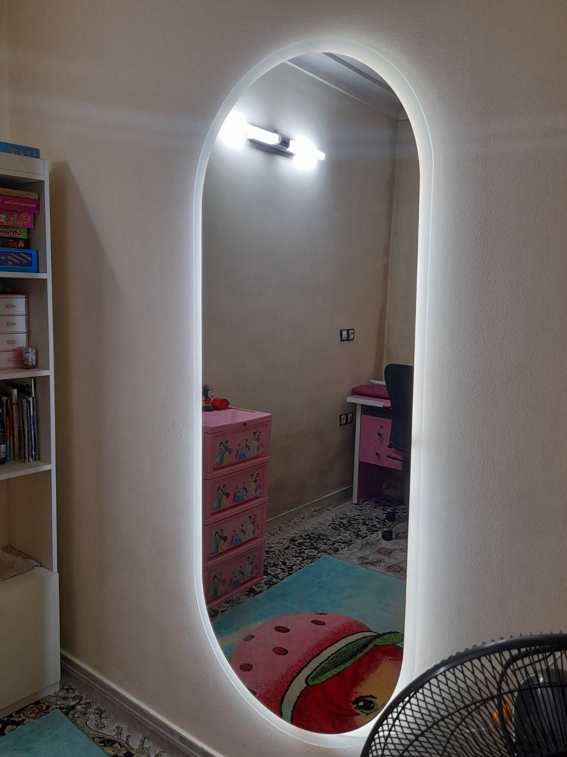 آینه قدی چراغ دار|آینه|بابل, |دیوار