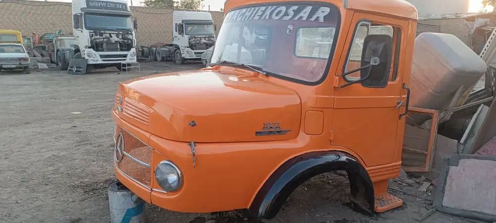 اتاق بنز ۱۰ ده تن با یک سری لوازم جانبی رنگ نارنجی|خودرو سنگین|اصفهان, ملک‌شهر|دیوار