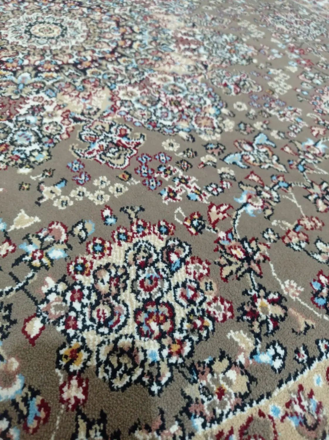 قالیچه سالم و تمیز|فرش|رشت, پل تالشان|دیوار
