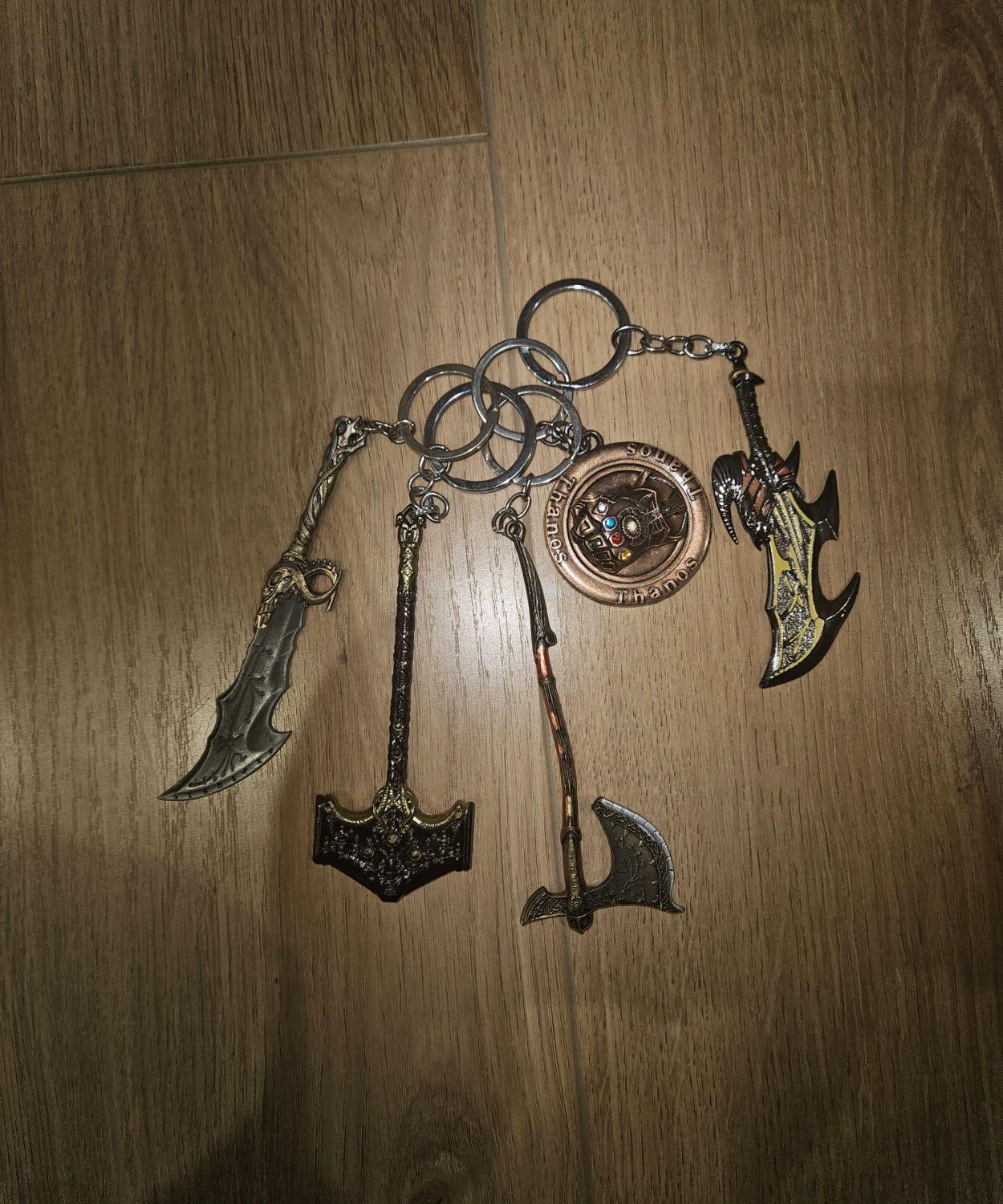 جاکلیدی های فانتزی GOW و مارول|زیورآلات و اکسسوری|ساری, |دیوار