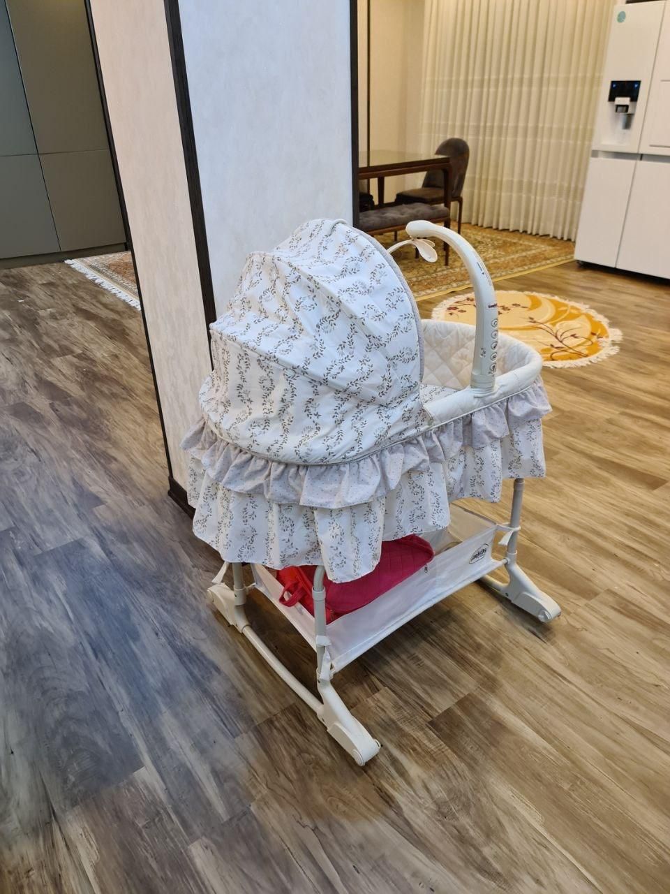 گهواره و تخت کنار مادر انگلیسی|تخت و صندلی بچه|تهران, پاسداران|دیوار