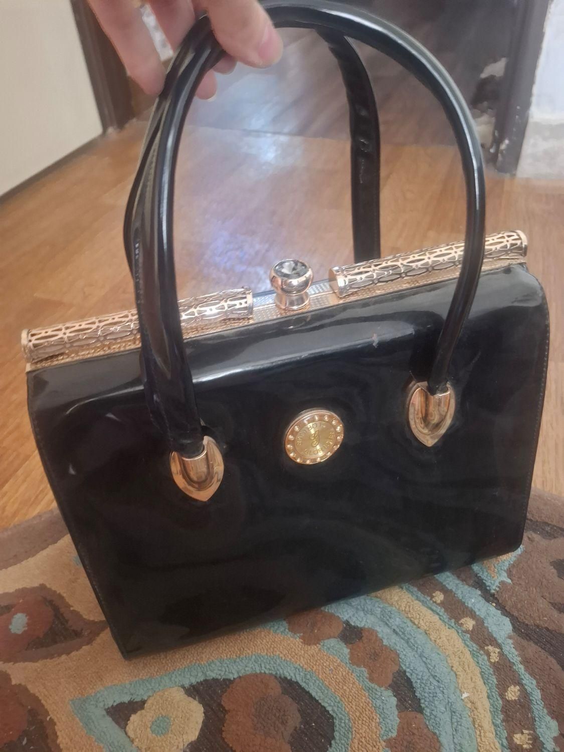 کیف مجلسی|کیف، کفش، کمربند|ساری, |دیوار