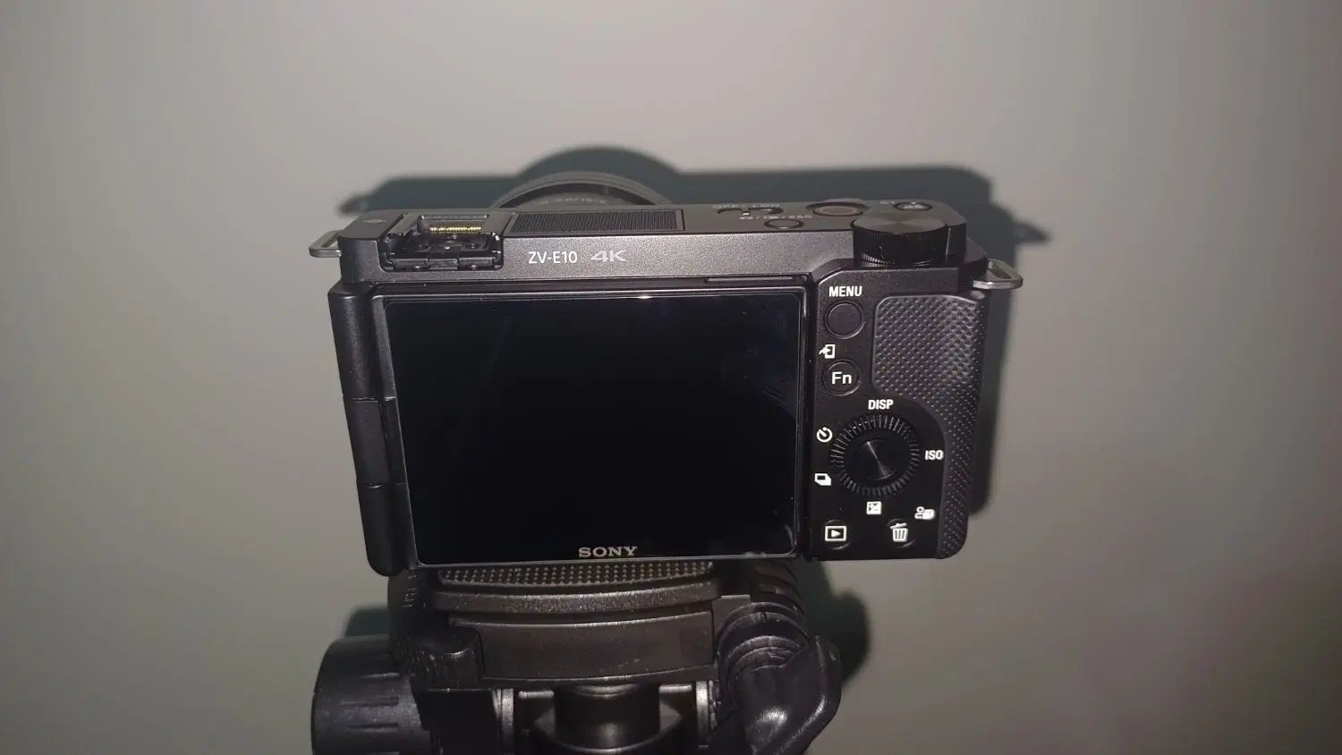 دوربین  Sony ZV E10 به همراه لنز 55-16|دوربین عکاسی و فیلم‌برداری|تهران, جنت‌آباد جنوبی|دیوار
