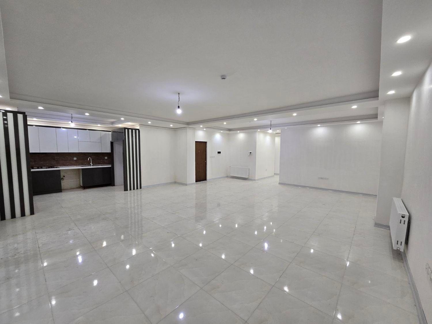 آپارتمان ۱۶۵ متری،۳ خواب در حوالی چهارراه احمدزاده|فروش آپارتمان|رشت, شالکو|دیوار