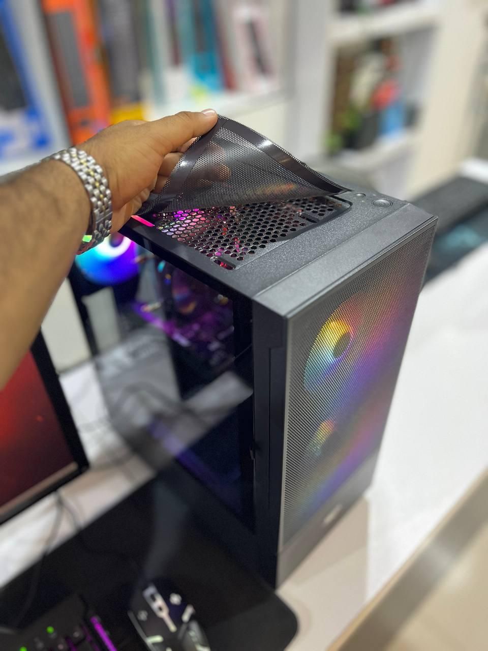 کامپیوتر گیمینگ میان رده - i5 10GEN|رایانه رومیزی|گرگان, |دیوار