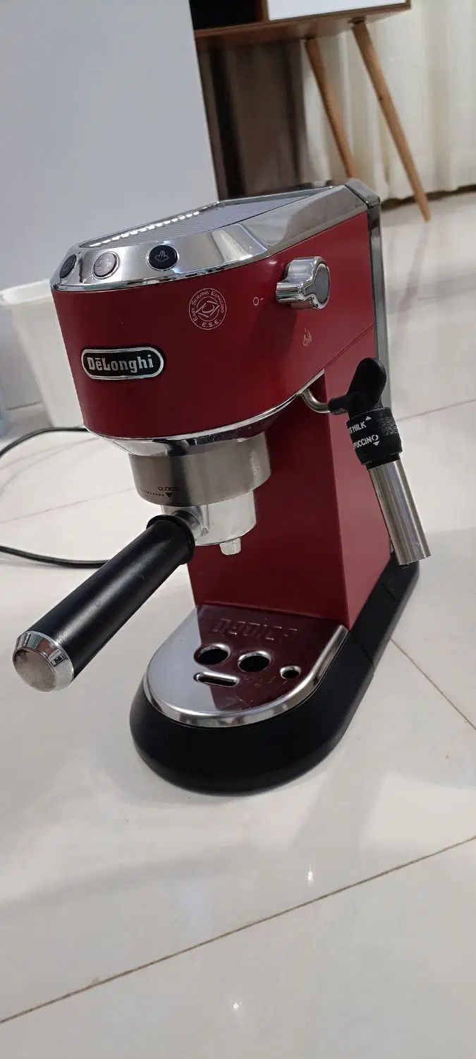 قهوه ساز Delonghi|سماور، چای‌ساز، قهوه‌ساز|رشت, یخسازی|دیوار