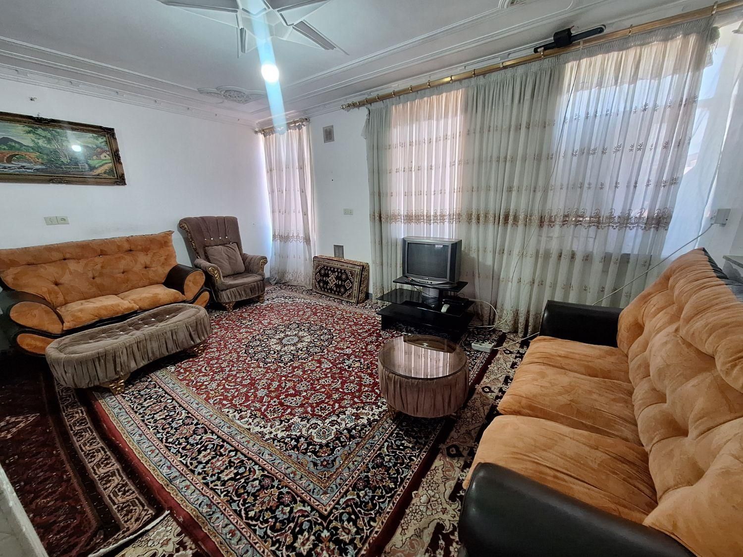 سوییت منزل بسیارتمیز برای مسافرین عزیز|اجارهٔ کوتاه‌مدت آپارتمان و سوئیت|همدان, |دیوار