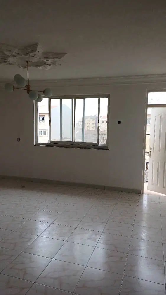 یخسازی پارک دانشجو ط۳با پارکینگ و اسپیلت|اجارهٔ آپارتمان|رشت, حمیدیان|دیوار