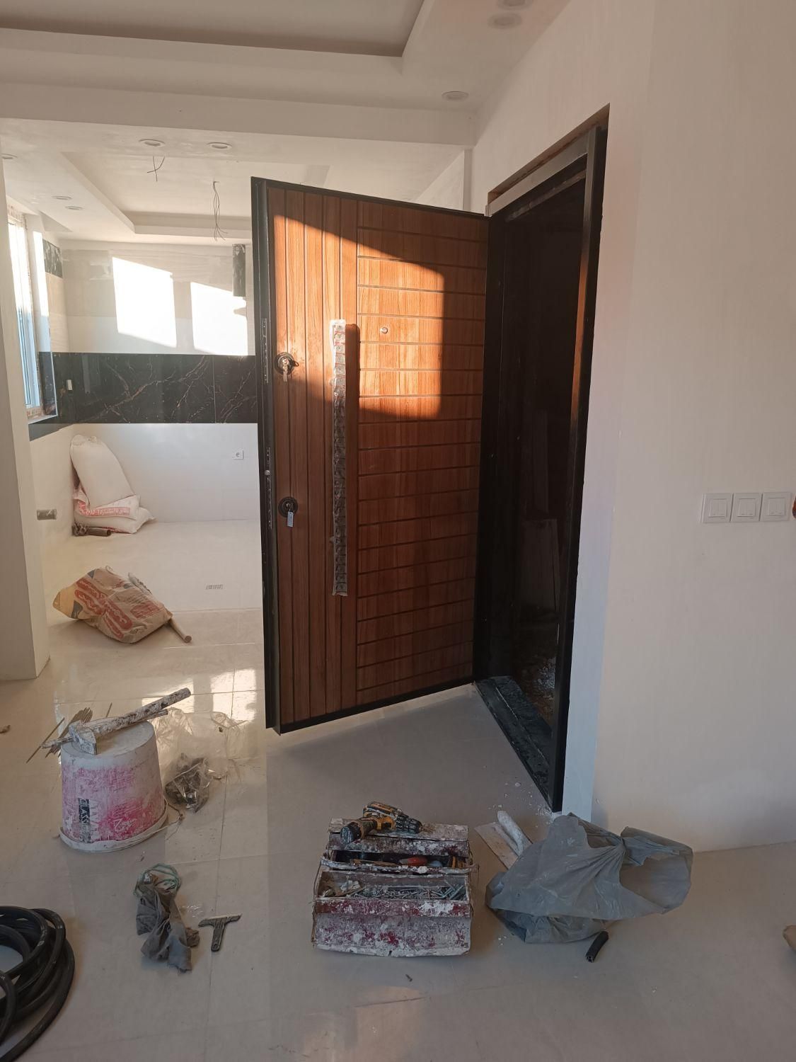 نصب نصاب درب ضد سرقت گچکاری گچکار گچبری|خدمات پیشه و مهارت|مشهد, شهید آوینی|دیوار