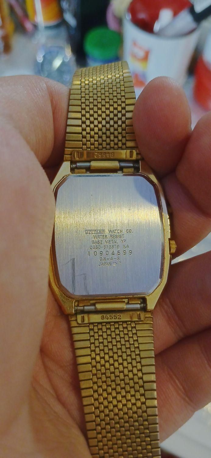 ساعت سیتیزن|ساعت|پردیس, فاز ۱|دیوار