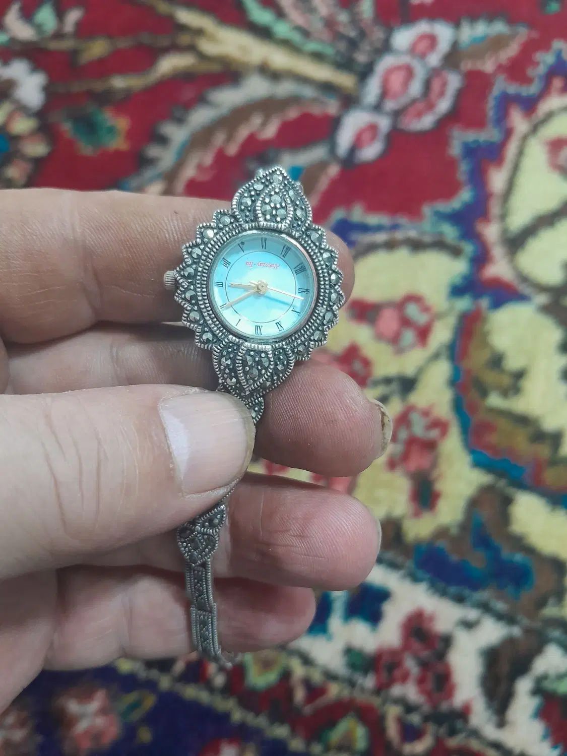 ساعت نقره بسیار زیبا|ساعت|اصفهان, بهارستان|دیوار