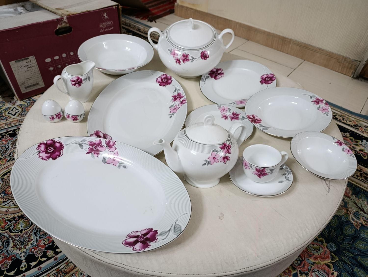 سرویس چینی زرین 12نفره|ظروف سرو و پذیرایی|تهران, مینا|دیوار