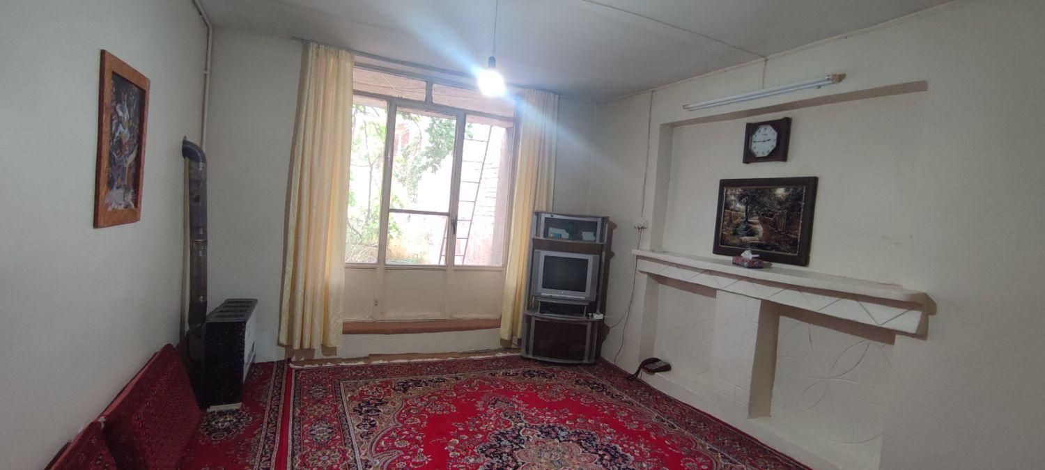 اجاره روزانه/هفتگی ویلا ۳۰۰ متری|اجارهٔ کوتاهمدت ویلا و باغ|خوانسار, |دیوار