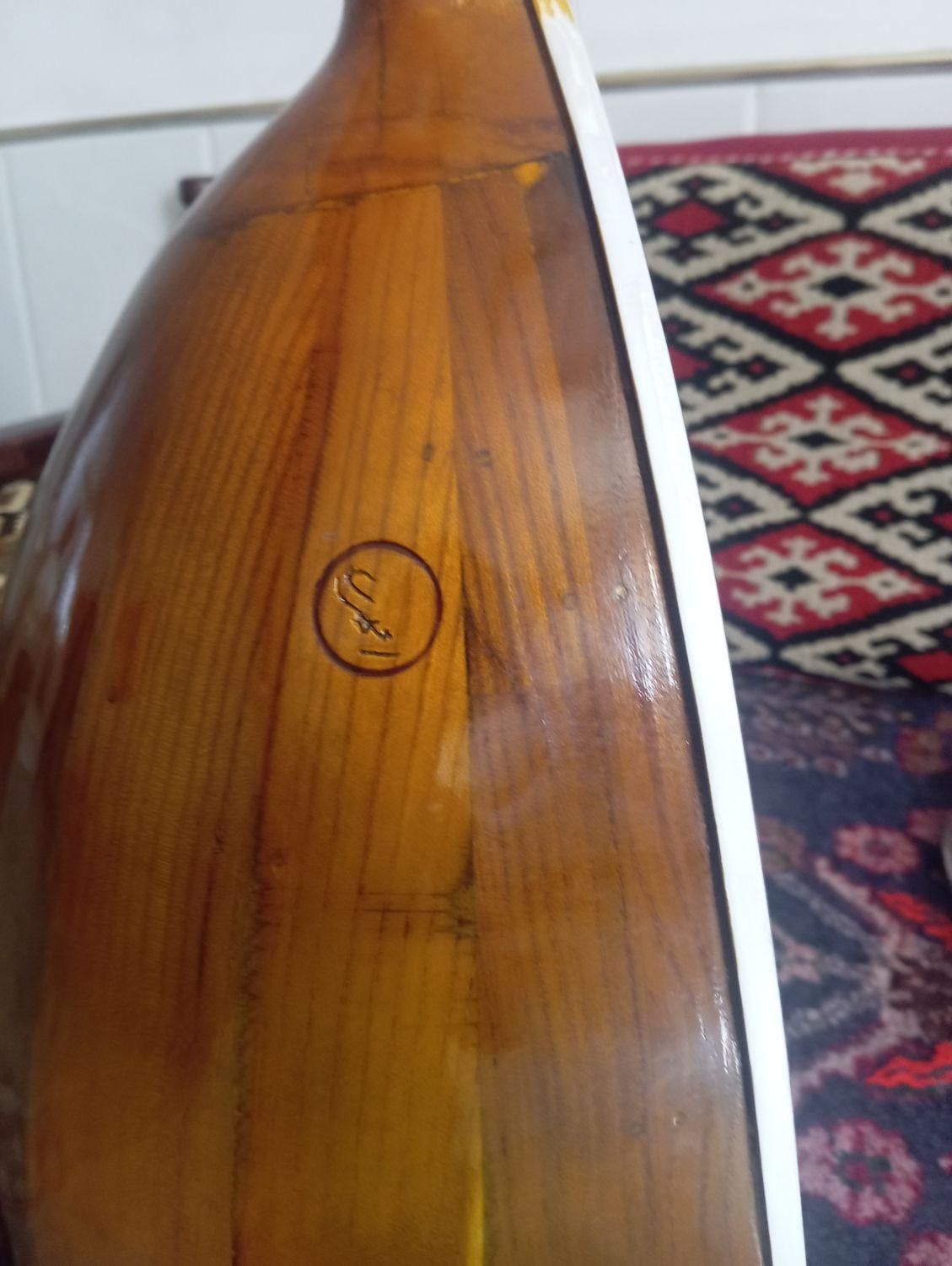 چوگور|سازهای سنتی|قم, بنیاد|دیوار