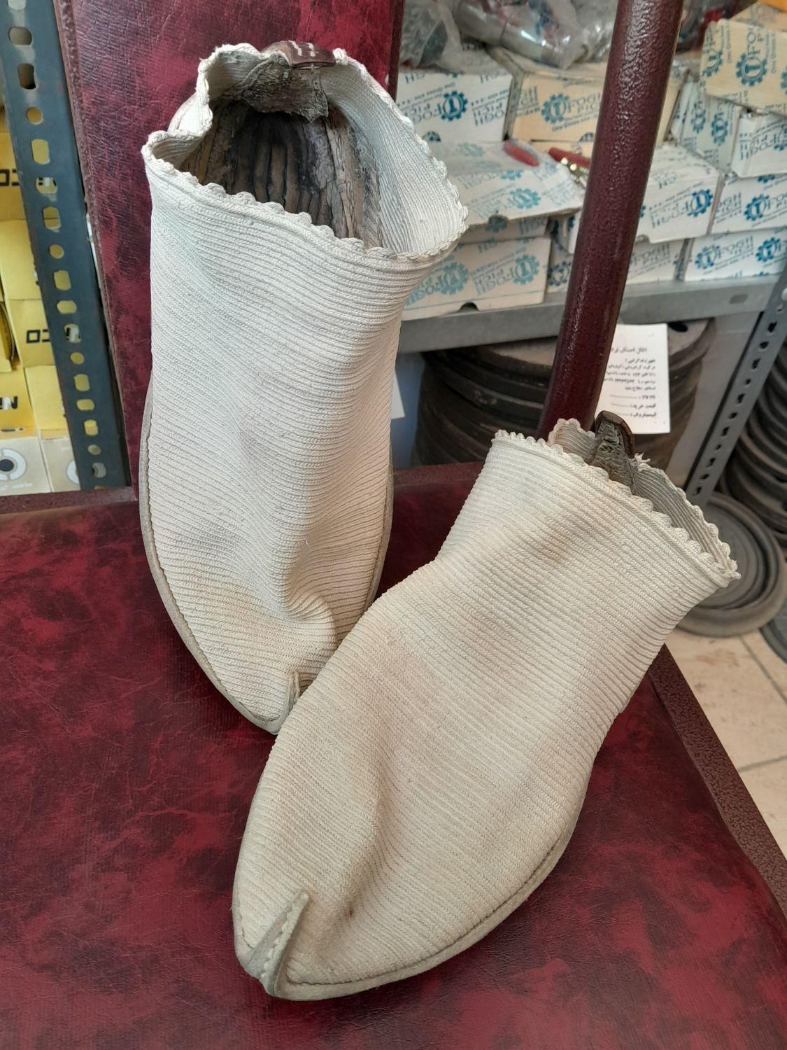 گیوه تختی سایز ۴۴|کیف، کفش، کمربند|بروجن, |دیوار