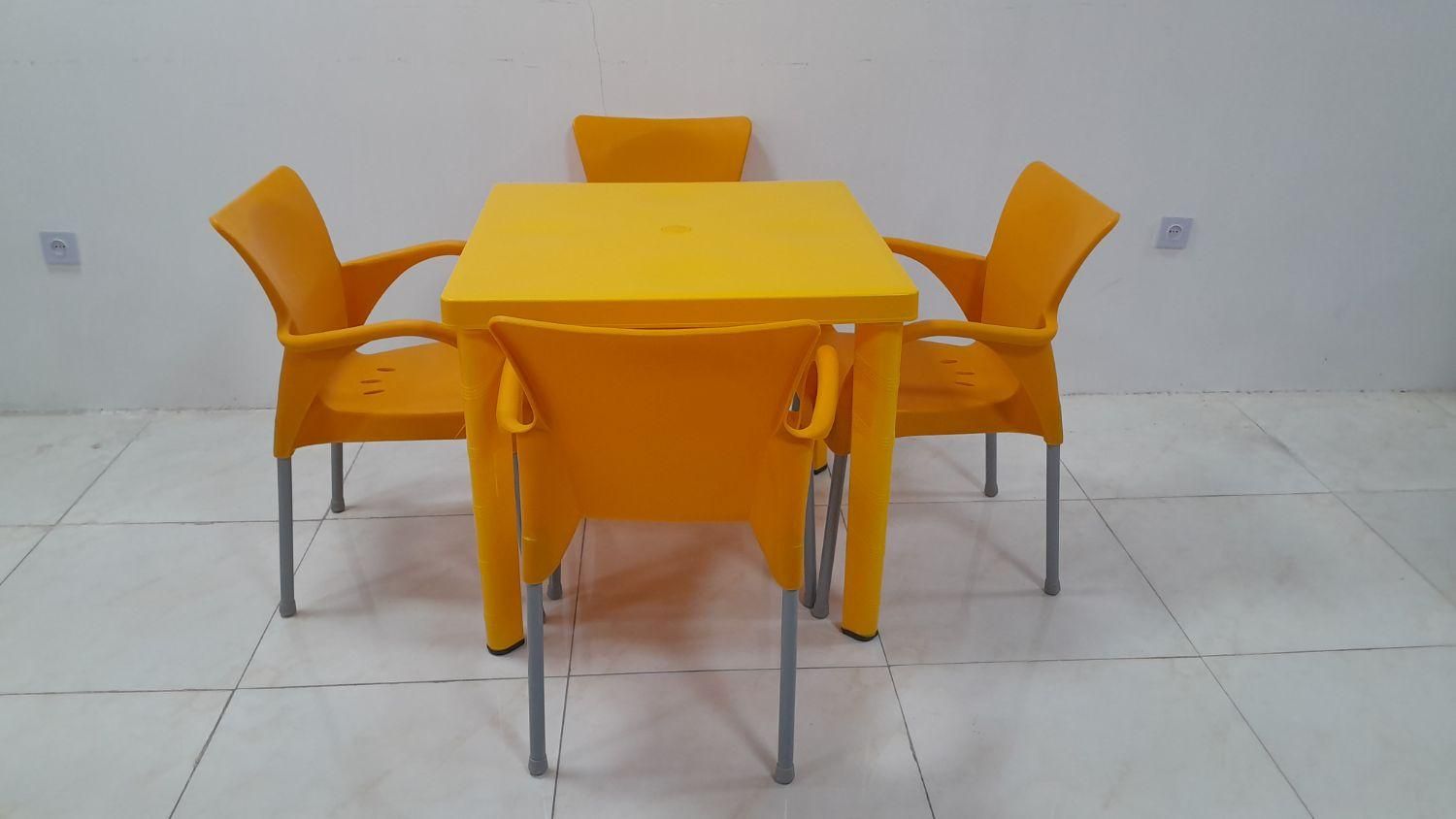 صندلی پلاستیکی/میز و /کمجا/کم جا چتر6766/باغدان|مبلمان خانگی و میز عسلی|چهارباغ, |دیوار