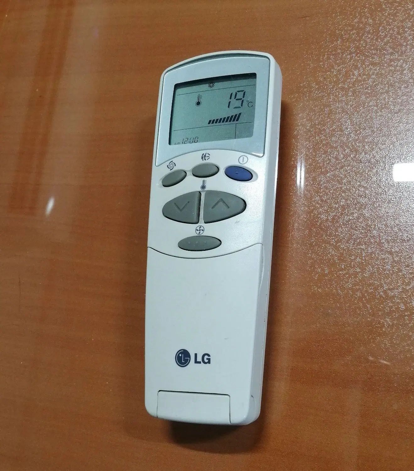 ریموت کنترل کولر گازی اسپیلت ال جی LG|کولر گازی و فن‌کوئل|رشت, رشتیان|دیوار