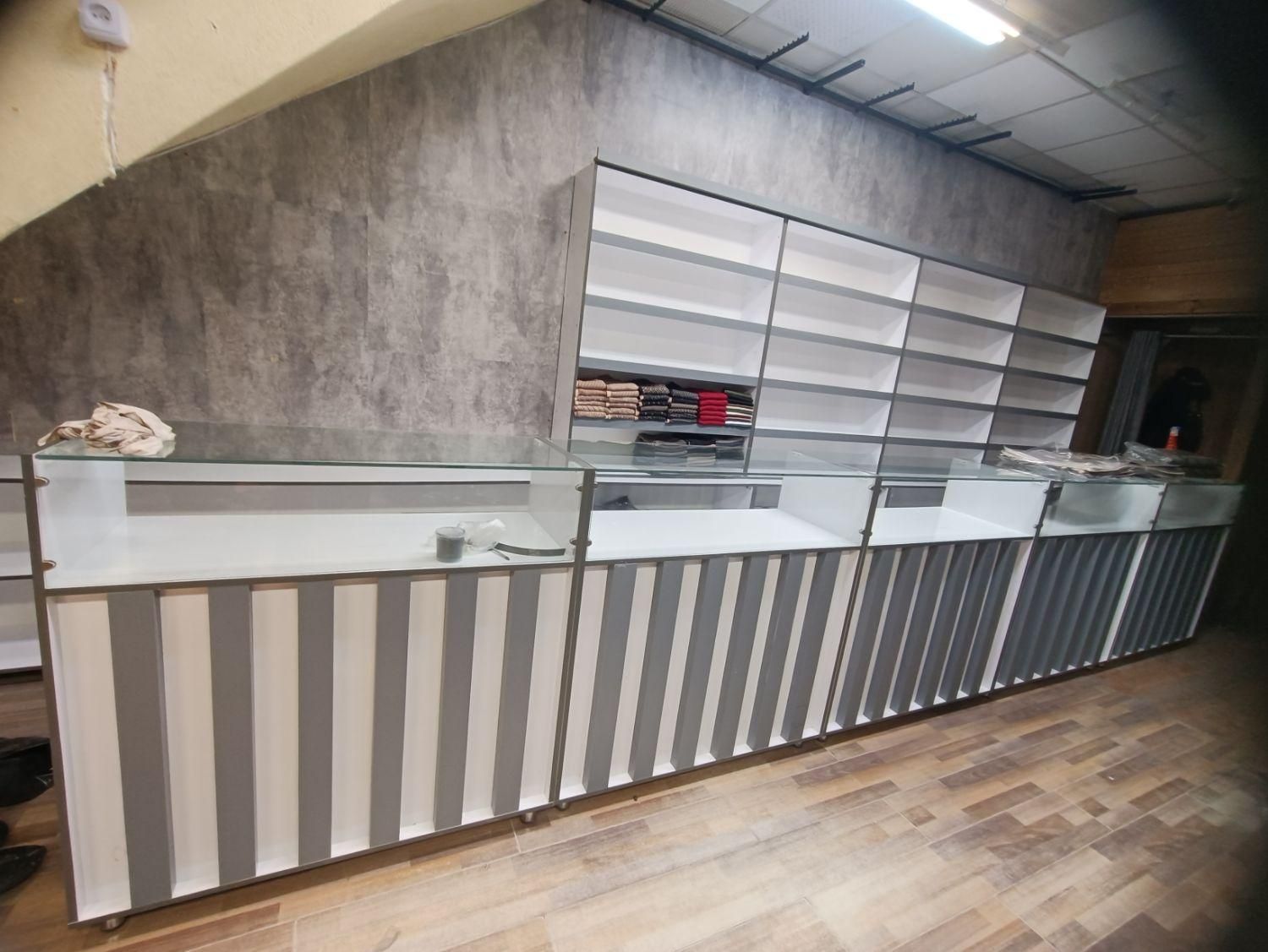 دکور مغازه کانتر رگال میز پاچال قفسه طبقه پیشخوان|فروشگاه و مغازه|مشهد, شهید آوینی|دیوار