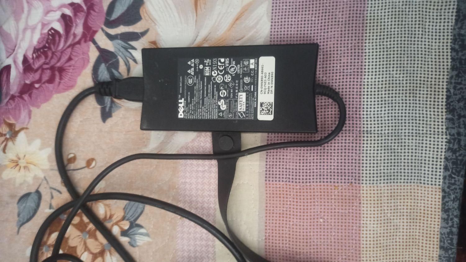 شارژر اصلی لب تاب دل dell|قطعات و لوازم جانبی رایانه|قم, سراجه (۱۵ خرداد)|دیوار
