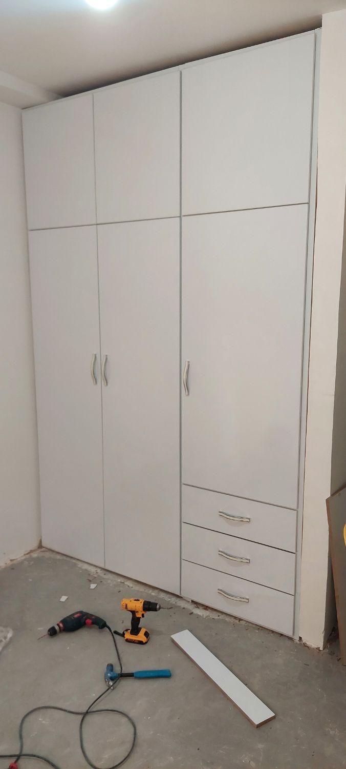 کمد دیواری فقط متری ۳۵۰۰ت نصب کابینت  ام دی اف|خدمات پیشه و مهارت|تالش, تالش|دیوار