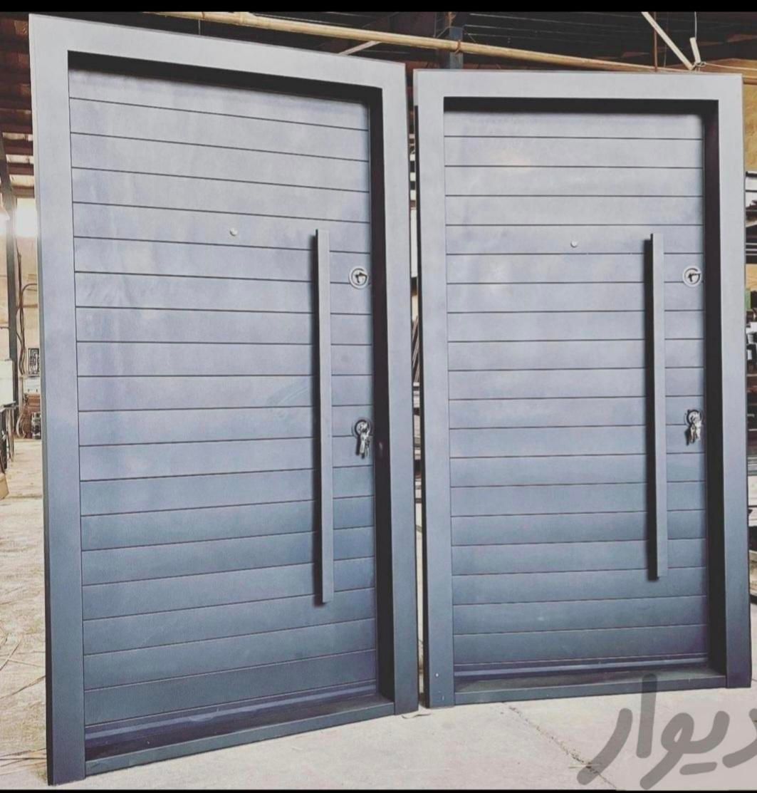 درب پیوت لولا محور ضد سرقت سرویس  روکشی|مصالح و تجهیزات ساختمان|آبیک, |دیوار