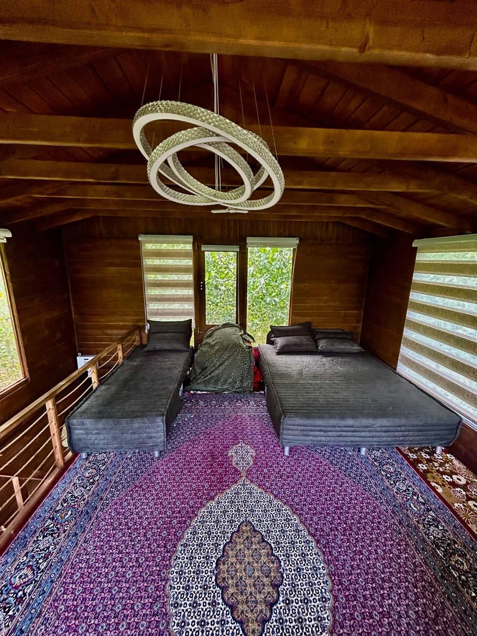 ویلایی چوبی در یک لوکیشن ناب|فروش خانه و ویلا|نمین, |دیوار