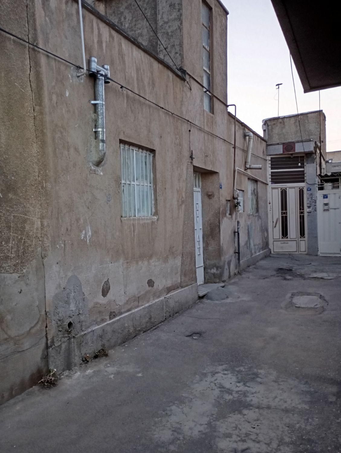 منزل کلنگی قابل سکونت 223متر 217میمون|فروش زمین و ملک کلنگی|اصفهان, مصلی|دیوار