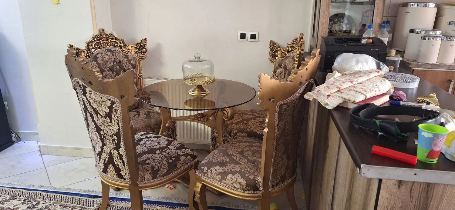مبل 9 نفره همراه با میز ناهار خوری 4 نفره وتخت|مبلمان خانگی و میز عسلی|تهران, راه آهن|دیوار