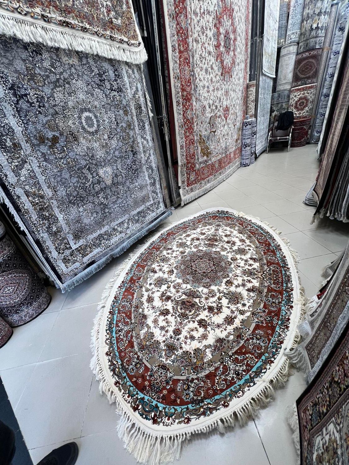 فرش ۴ متری بیضی خطیبی تبریز|فرش|تبریز, |دیوار
