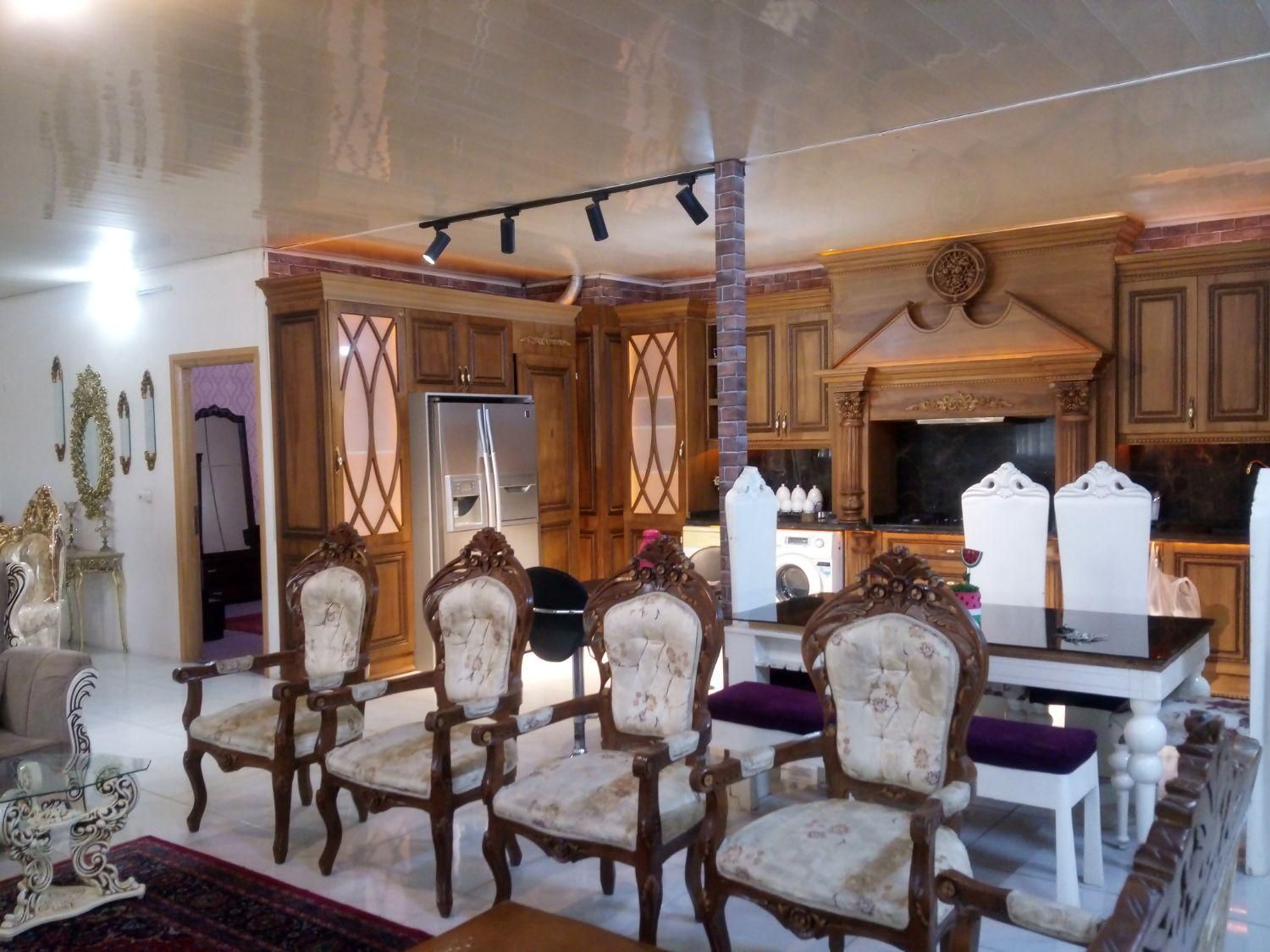 اپارتمان ۱۷۰متری دوخوابه طبقه اول در راهنمایی|اجارهٔ کوتاه‌مدت آپارتمان و سوئیت|مشهد, راهنمایی|دیوار