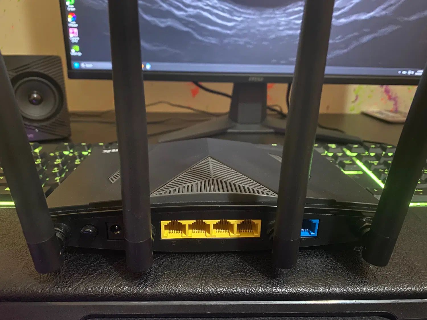 روتر بی سیم 4G دی-لینک مدل DWR-M960 4G AC1200|مودم و تجهیزات شبکه|رشت, پیرسرا|دیوار