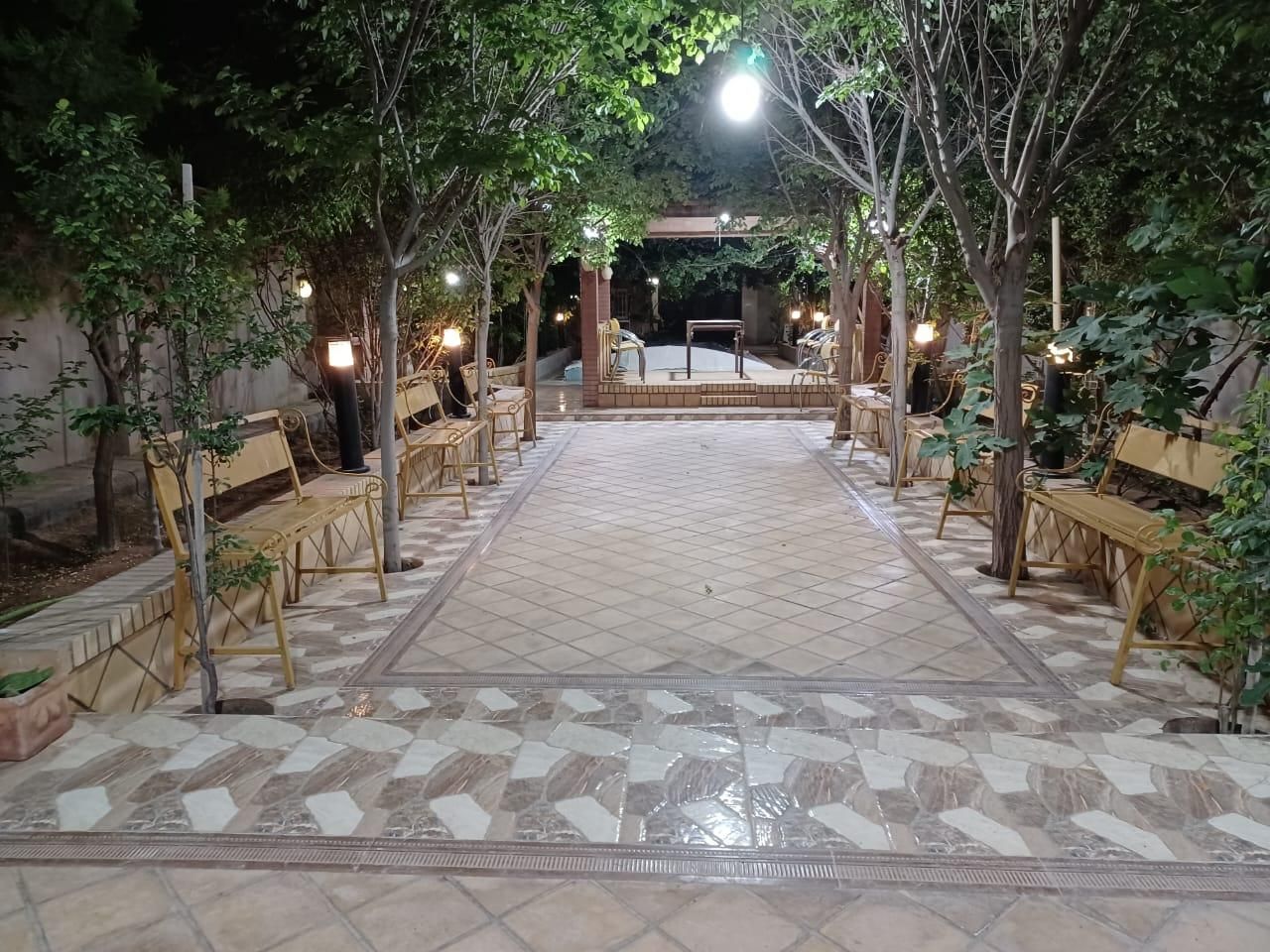 اجازه روزانه باغ ویلای سرسبز|اجارهٔ کوتاهمدت ویلا و باغ|کاشان, میدان میوه تره بار|دیوار