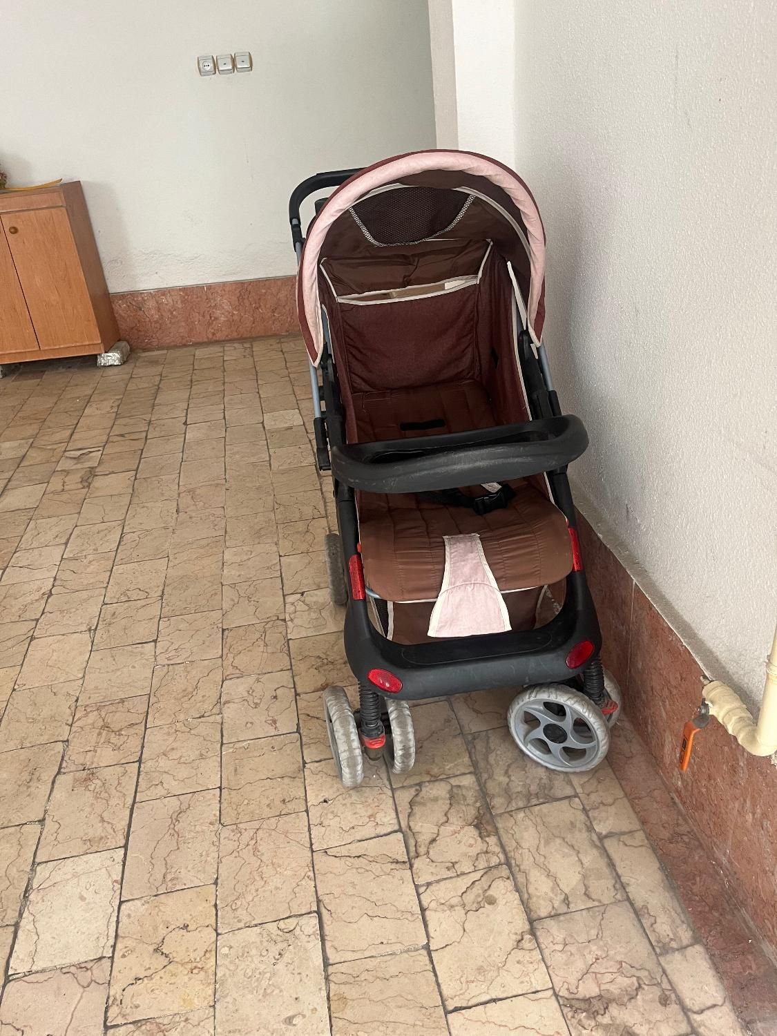 کالسکه|کالسکه و لوازم جانبی|رشت, گلسار|دیوار