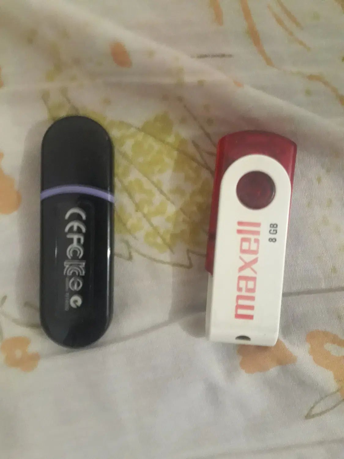 دوعدد فلاش ۸گیگ-8Gb بفروش میرسد قیمت مناسب|قطعات و لوازم جانبی رایانه|ری, دولت‌آباد|دیوار