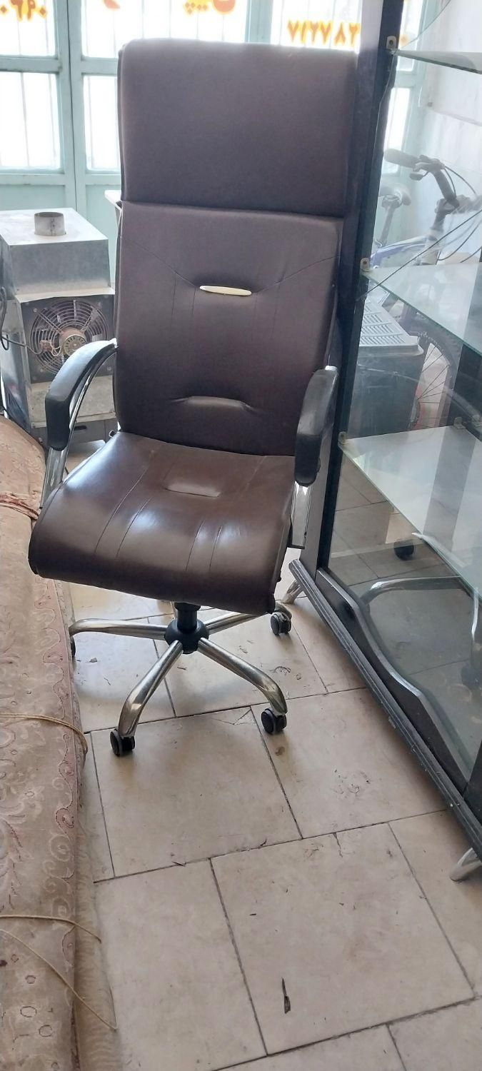 میز و صندلی اداری|مبلمان اداری|تربت جام, فاز ۱ فرهنگیان|دیوار