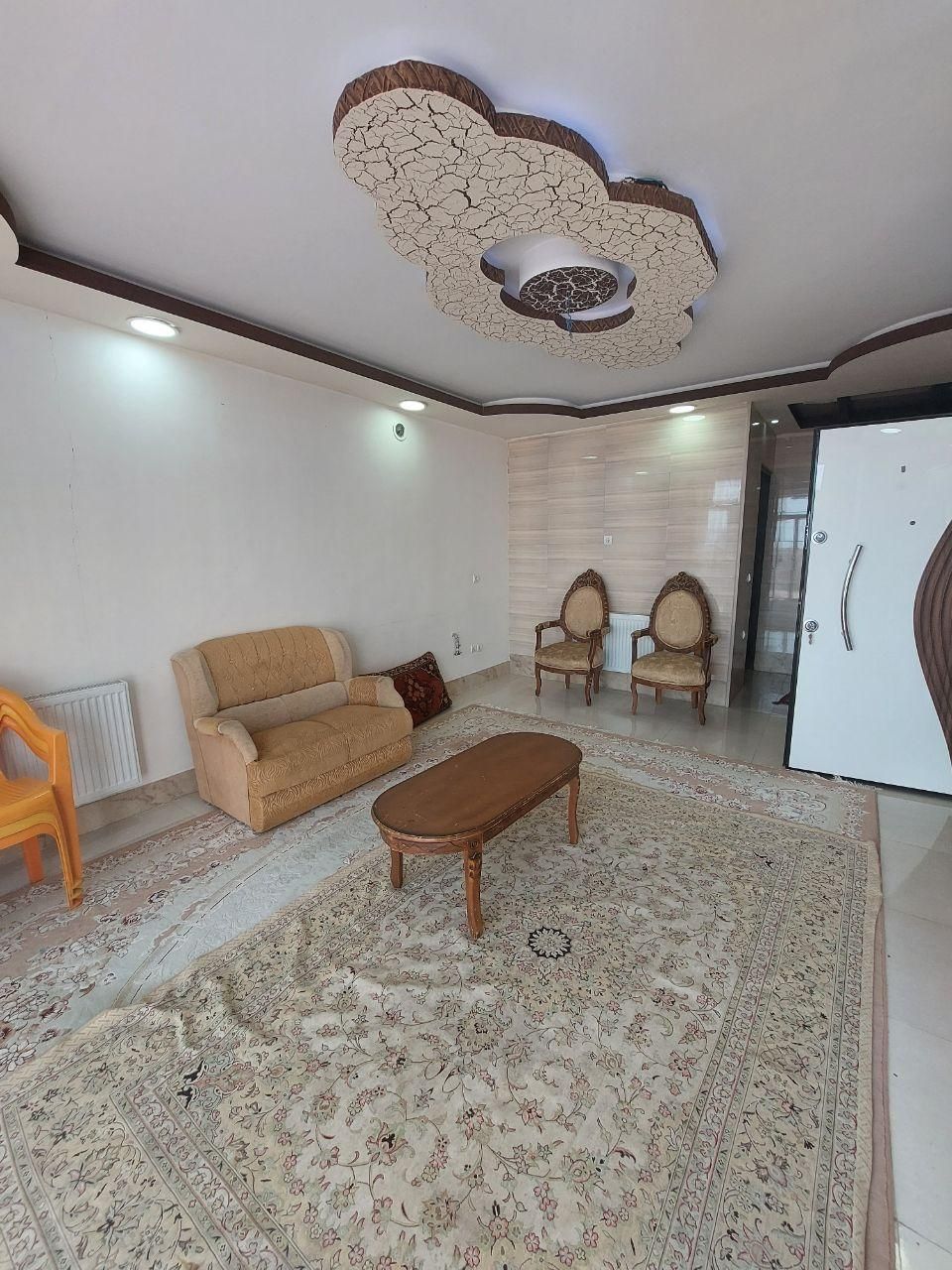 اجاره کوتاه مدت منزل در مرکز استان شهرکرد|اجارهٔ کوتاه‌مدت آپارتمان و سوئیت|شهرکرد, |دیوار