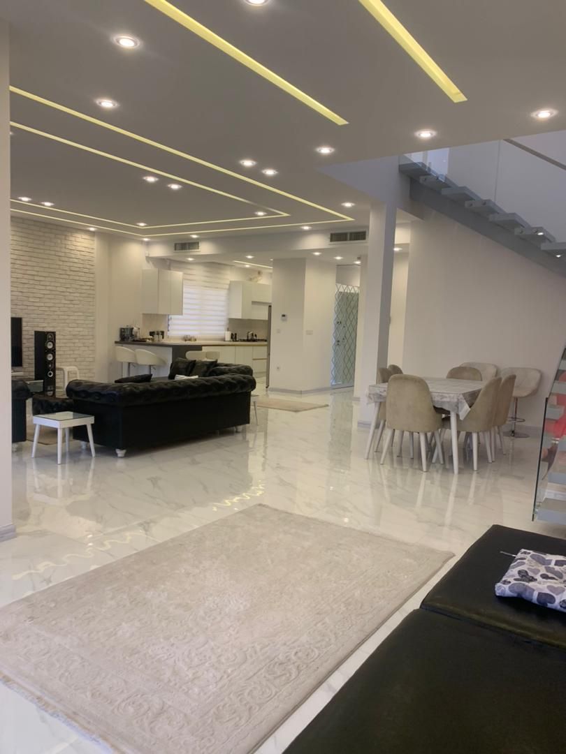 ویلامدرن۶۰۰زمین۳۰۰بناتریبلکس شاهکاری در*مهراباد*|فروش خانه و ویلا|رودهن, |دیوار