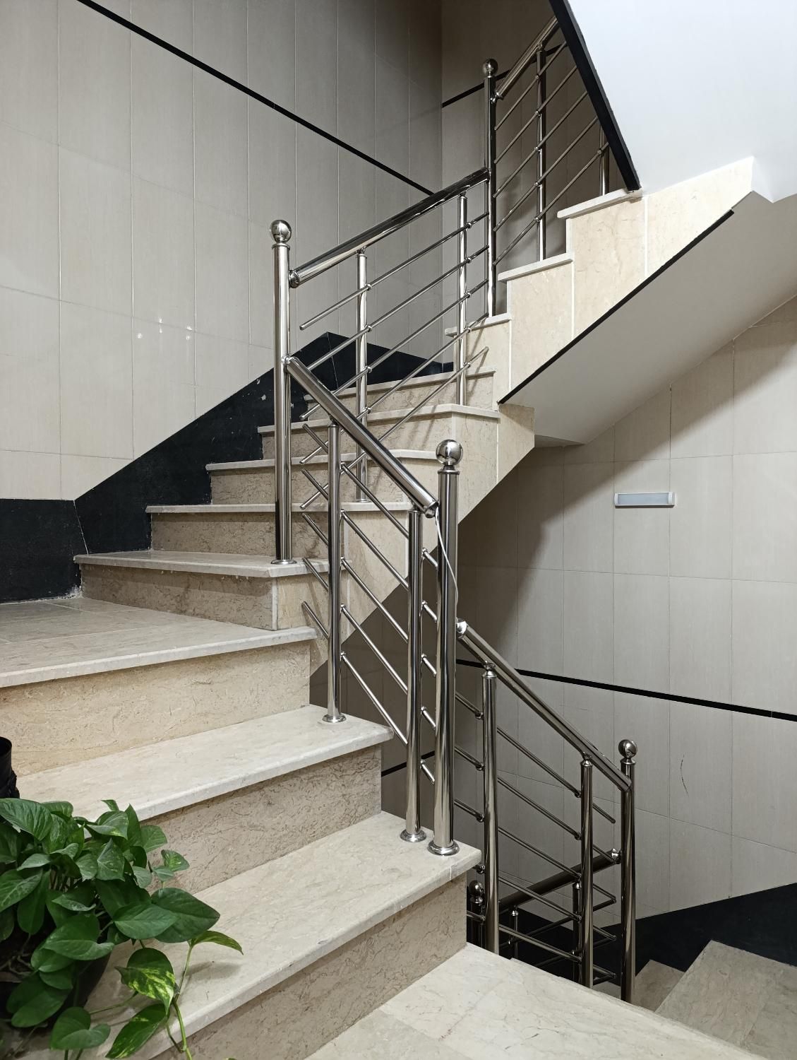 تولید و اجرای نرده استیل و الومینیوم|خدمات پیشه و مهارت|خمینیشهر, |دیوار