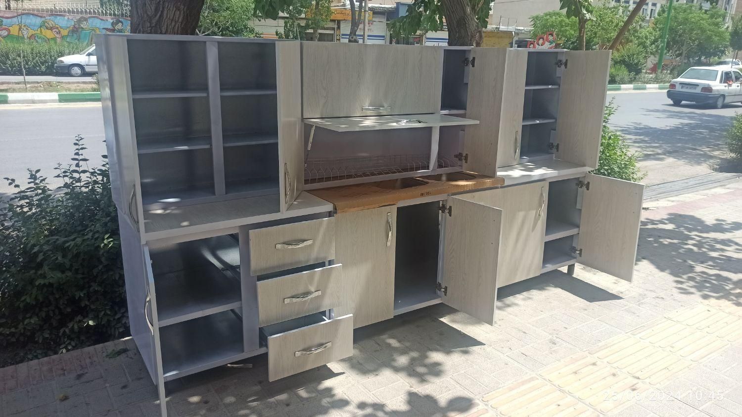 کابینت مرادی/بدنه فلز درب چوبی/اقتصادی صرفه/کابین|مصالح و تجهیزات ساختمان|خمینی‌شهر, |دیوار