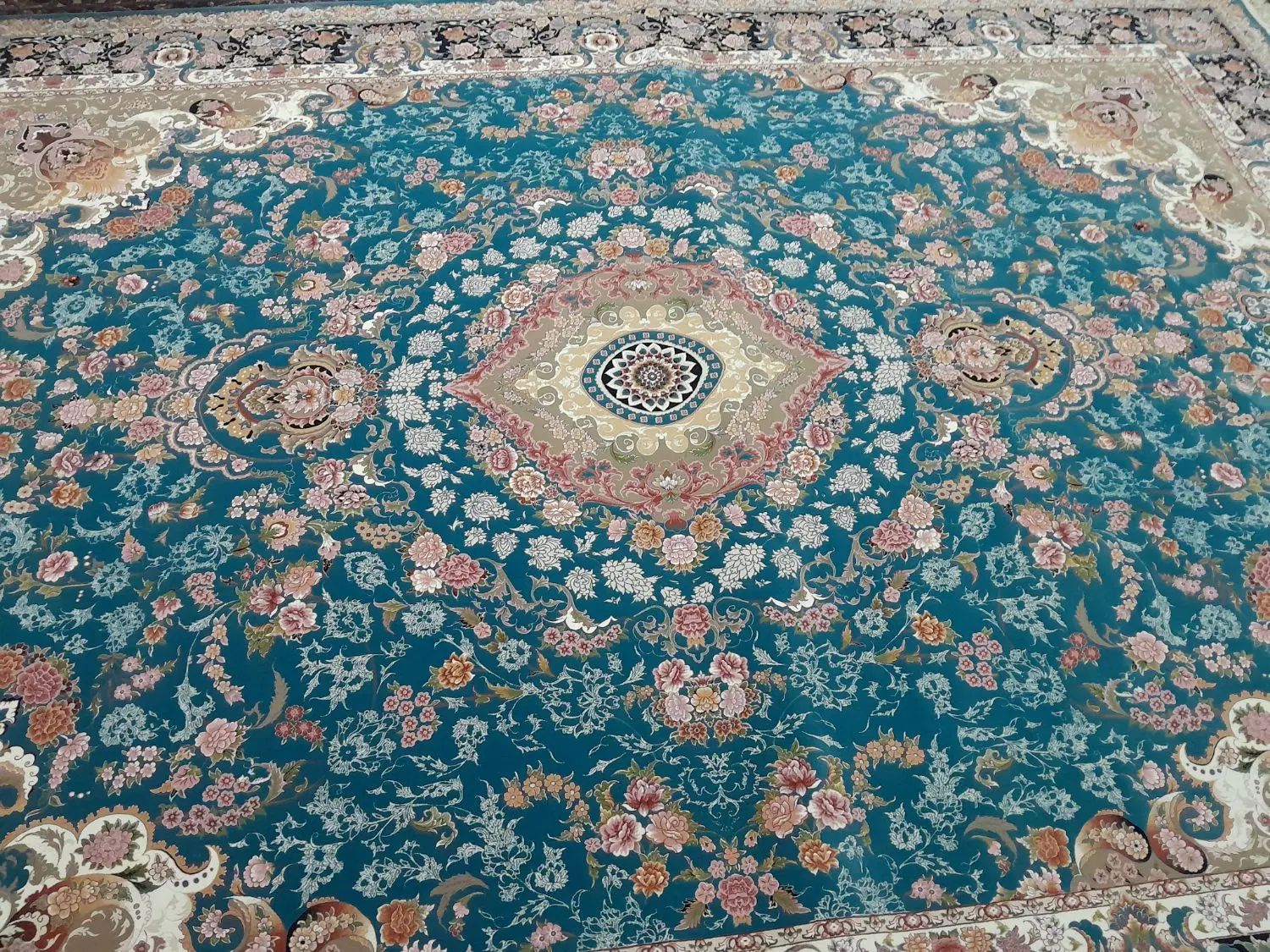 فرش۱۲۰۰شانه‌مبلغ۲۰میلیون‌وفرشهای۱۰۰۰شانه۱۶میلیون|فرش|مشهد, هنرور|دیوار