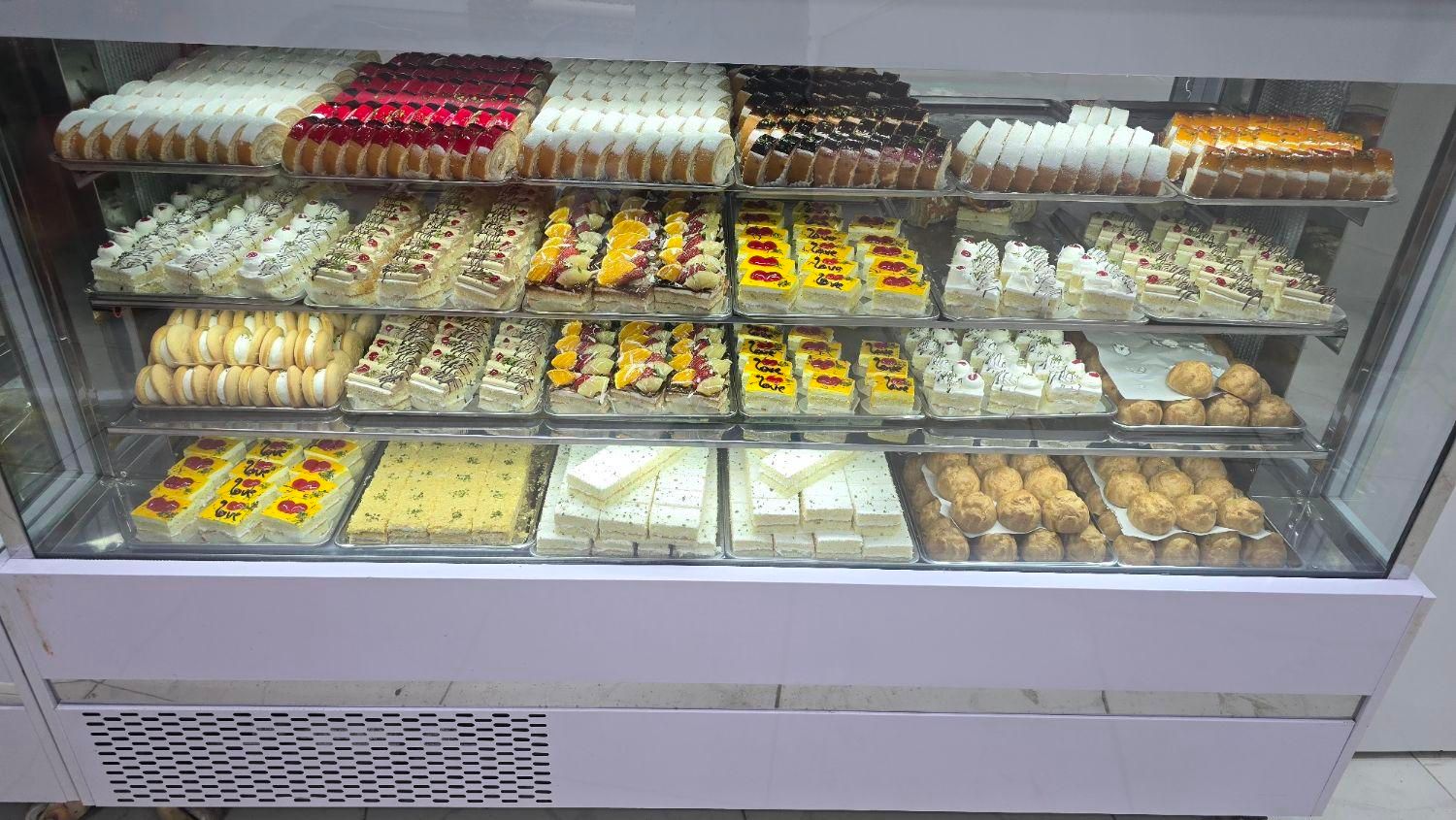 کیک و شیرینی لوتوس|خوردنی و آشامیدنی|نیشابور, طالقانی|دیوار